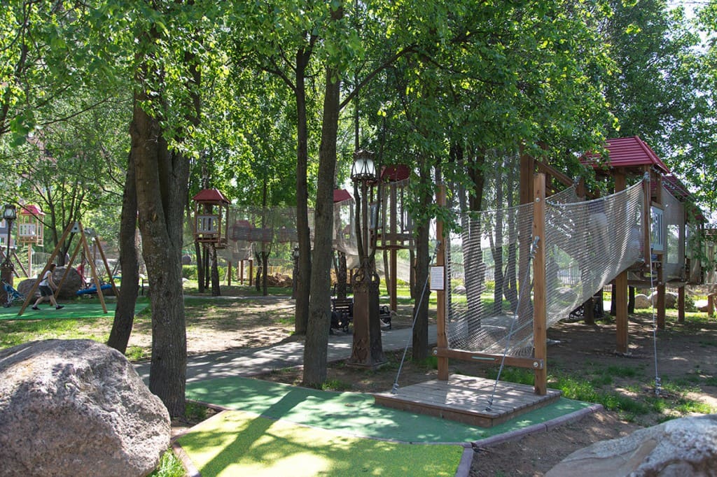 Staatsgut-Kinderspielplaetze-Kindergaerten-Sowchose-Sowchos-Sovkhoz-imeni-Lenina-Lenin-Sowchose-Kritisches-Netzwerk-Pavel-Pawel-Grudinin-Moskau-Moscow