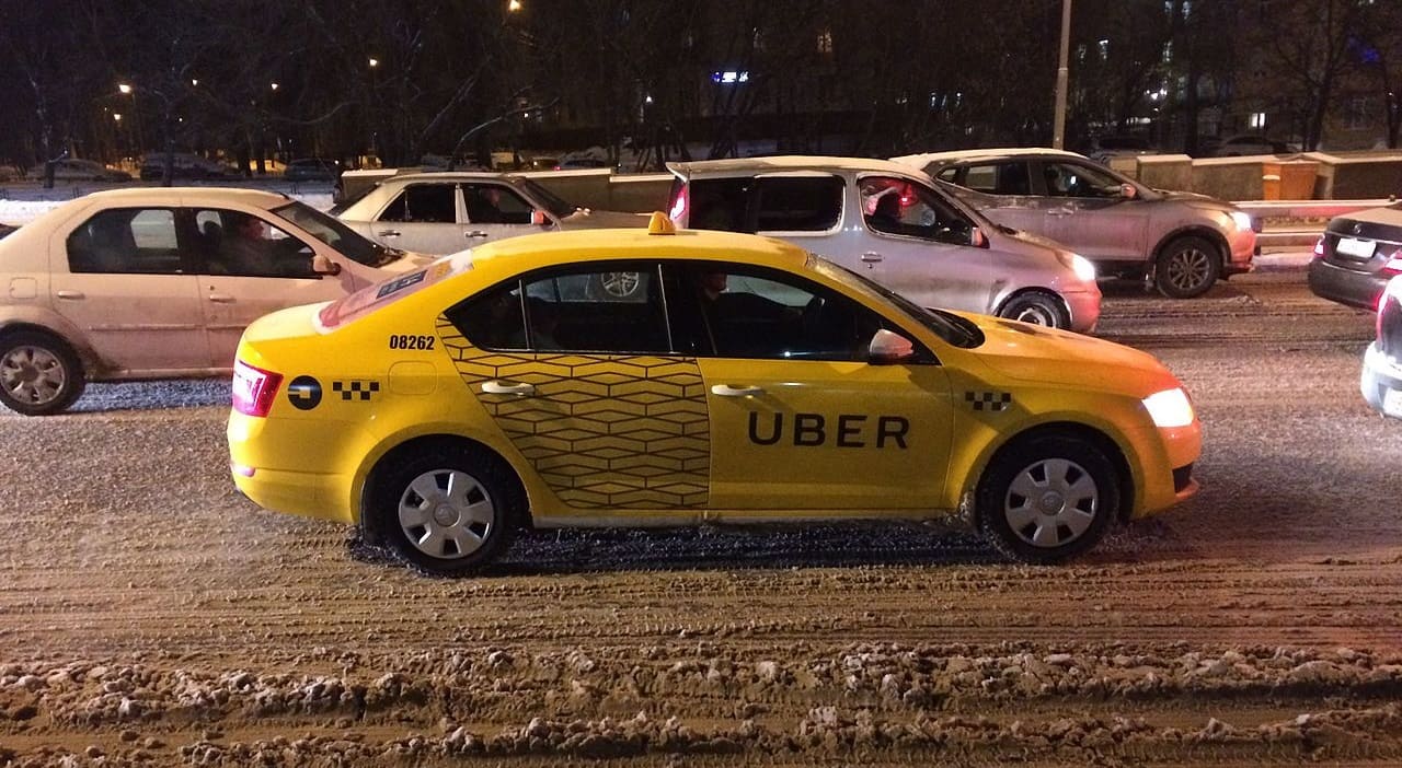 Taxi_Taxiapp_Uber_App_Taxibestellapp_Taxibestellung_Taxibranche_Taxidienste_Taxigewerbe_Taxipreise_Personenbefoerderung_Taximarktliberalisierung_Kritisches-Netzwerk