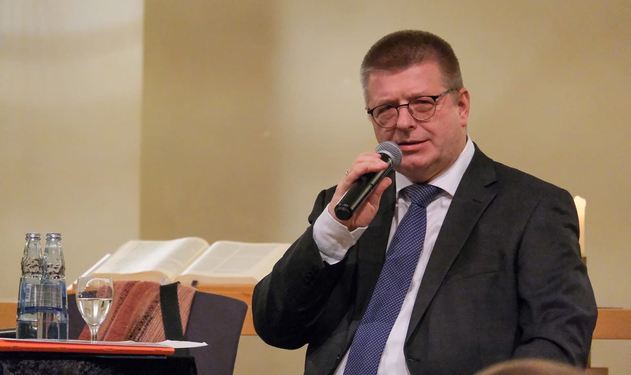 Thomas-Haldenwang-Praesident-Bundesamt-fuer-Verfassungsschutz-Rechtsextremismus-AfD-Verfassungsschutzpraesident-Rechtsextremismus-Kritisches-Netzwerk-V-Leute