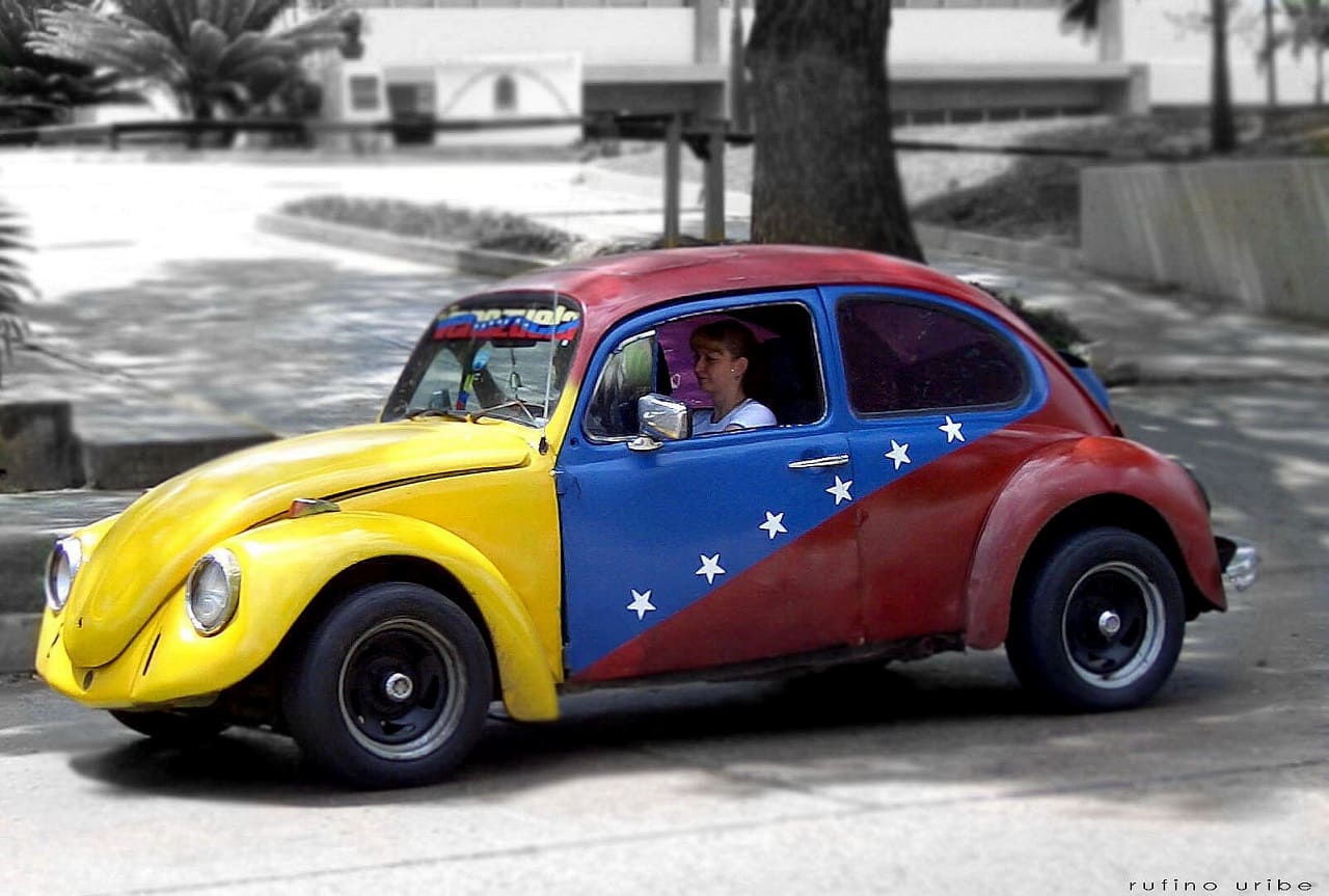 Venezuela_VW_Kaefer_Volkswagen_carro_Souveraenitaet_bolivarische_republik_Caracas_nicolas_maduro_hugo_chavez_Juan_Gerardo_Guaido_Kritisches_Netzwerk_Buergerkrieg_Boliburguesia