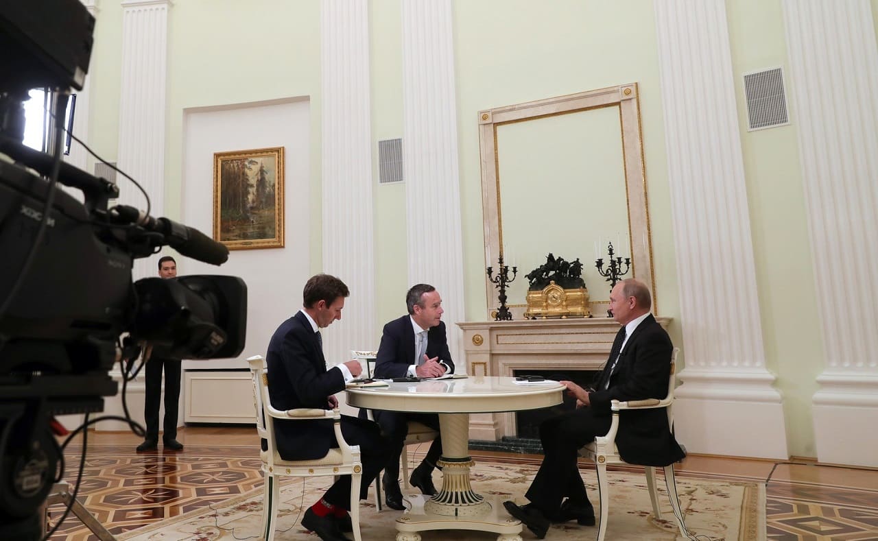 Vladimir-Wladimir-Putin-1-Interview-The-Financial-Times-Lionel-Barber-Moscow-Bureau-Chief-Henry-Foy-The-Kremlin-Kritisches-Netzwerk-Wirtschaftsentwicklung-globalization