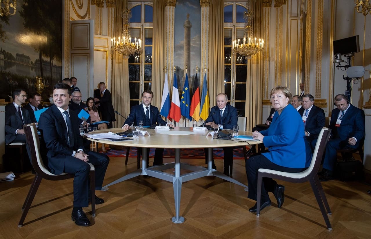 Volodymyr-Zelenskyy-Wolodymyr-Selenskyj-Zelenskyy-Emmanuel-Macron-Vladimir-Wladimir-Putin-Angela-Merkel-Kritisches-Netzwerk-Ukraine-Russland-Crimea-Krim