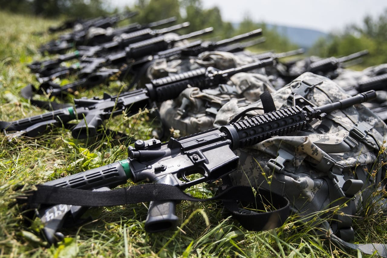 Waffenausfuhren-Waffenexporteure-Kleinwaffen-Waffenexporte-Waffenhersteller-Bundeswehr-Waffenschmieden-Kritisches-Netzwerk-SIPRI-Kriegsallianz-Kriegskoalition