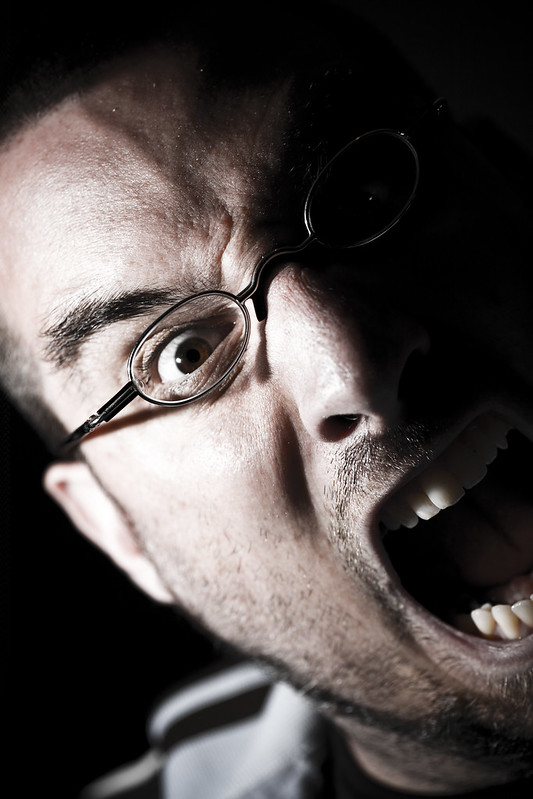 Wahnsinn_Reizbarkeit_Wut_Wahn_Neurastheniker_Psycho_Wahnhaftigkeit_Massenwahn_Depression_geistige_psychische_Gesundheit_Stoerungen_Kritisches-Netzwerk