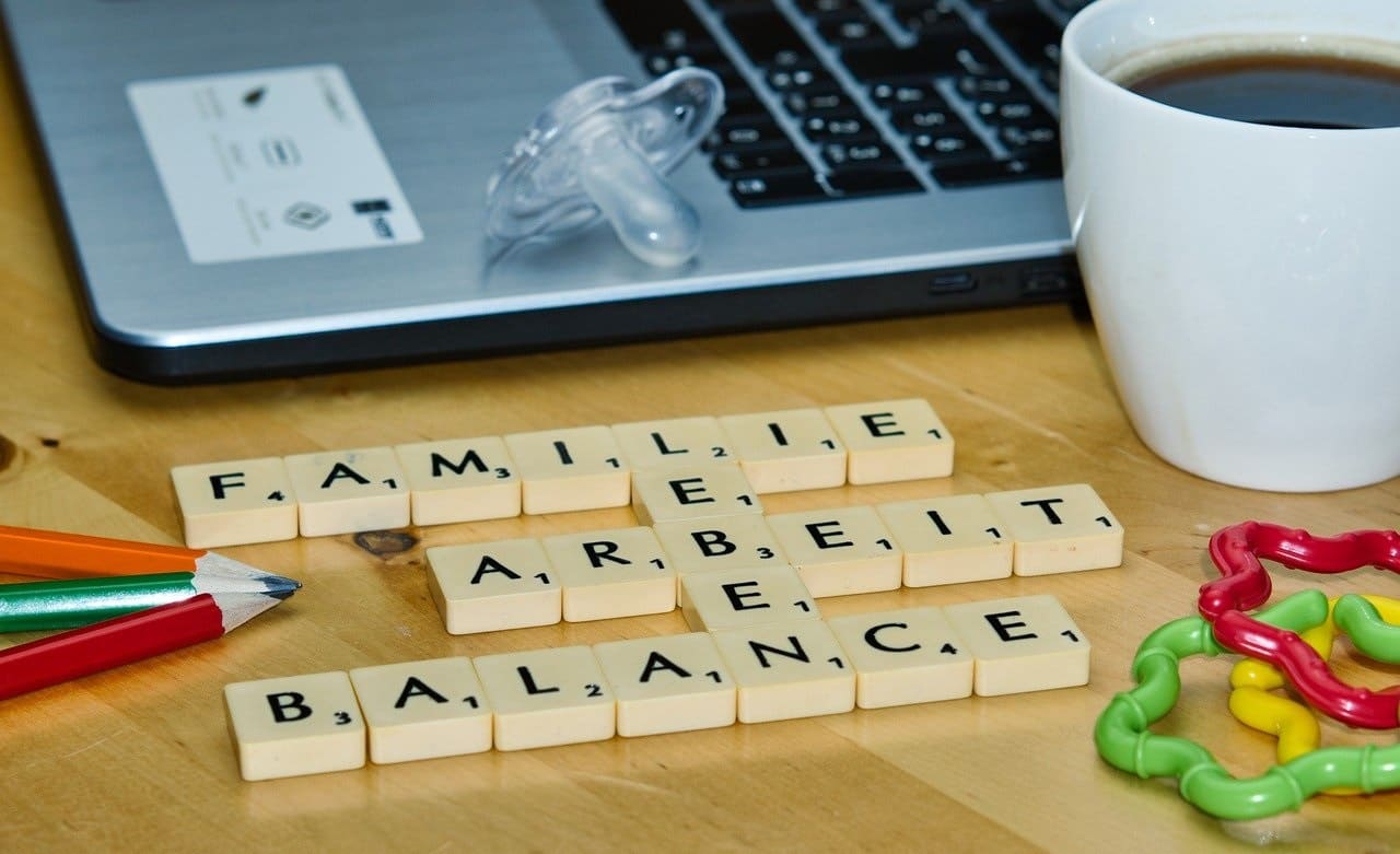 Work-Life-Balance-Familie-Familienleben-Arbeit-Arbeitsleben-Kritisches-Netzwerk-Arbeitszeitverkuerzung-kuerzere-Arbeitszeit-Lebensqualitaet-Wochenarbeitszeit