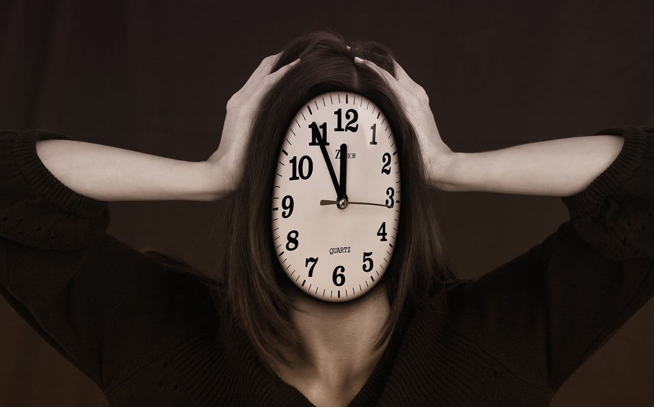 Zeitstress-seelische-Stoerung-Technikwahn-Technosstress-Dystopie-Entgrenzung-Kritisches-Netzwerk-Bewusstwerdung-kollabierende-Spassgesellschaft-Wahnsinn